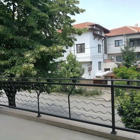 Cozy Place In Sarafovo *