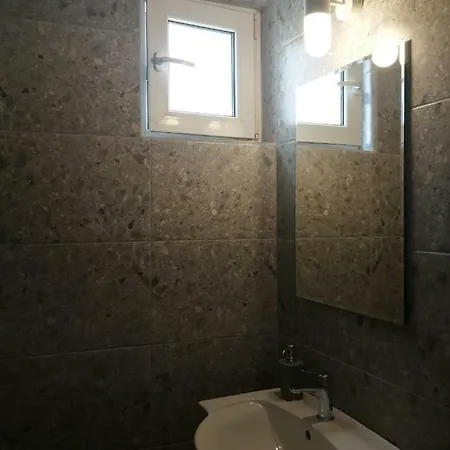 Cozy Place In Sarafovo Apartment *